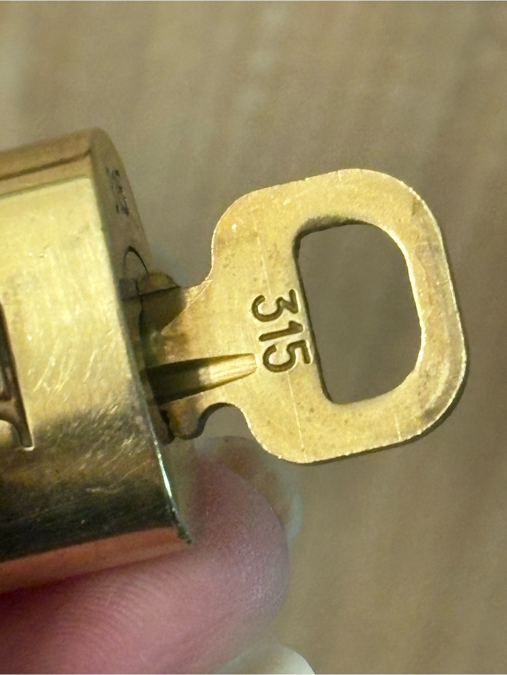 Auth Louis Vuitton Lock and Key 315 - Picture 4 of 6